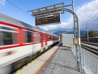 Koniec obmedzení: Železnice obnovujú