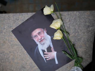 Irán v slzách a