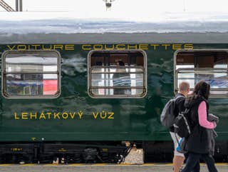 Slávnostné vypravenie Retrovlaku na