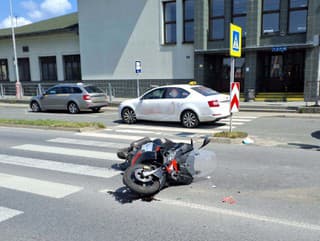 Hasiči zasahovali pri nehodách