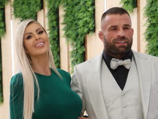 Karlos Vémola s manželkou
