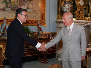 Britský kráľ vymenoval za