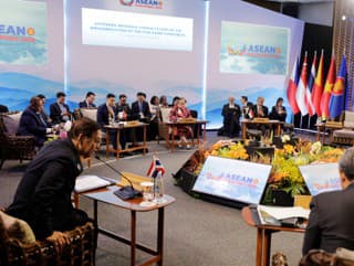 Predsedníčka za ASEAN a
