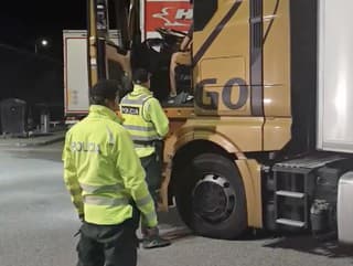 Nočná policajná akcia na