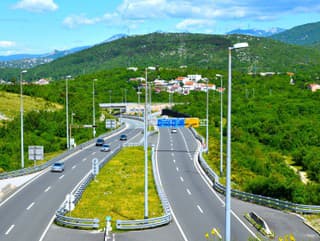 Zamknete, no auto ostane