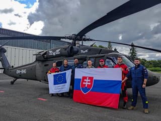 Slovenskí hasiči mieria do