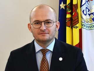 Minister skončil po troch