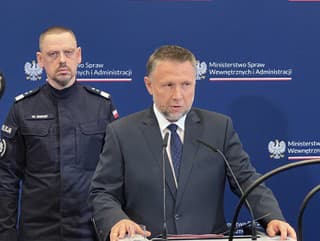 Na snímke zľava hlavný