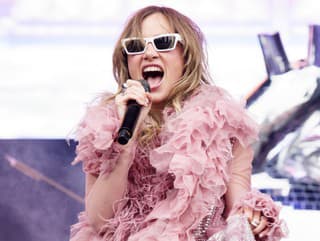 Suki Waterhouse