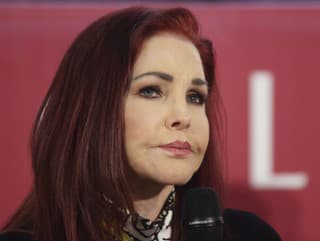 Priscilla Presley po dlhšej
