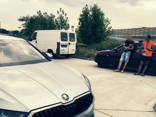 Polícia vyšetruje krádež auta