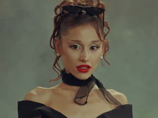 Ariana Grande, videoklip Petal