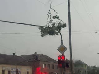 Silná búrka zasiahla juh