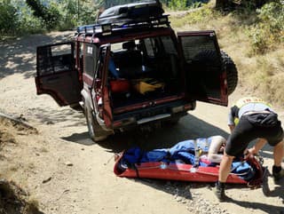 Cyklista dostal šmyk a
