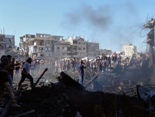 Palestínčania si prezerajú trosky