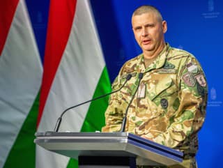 Maďarský minister obrany Romulusz