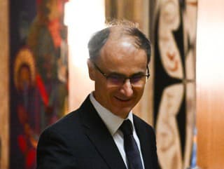Na snímke sprava prezident