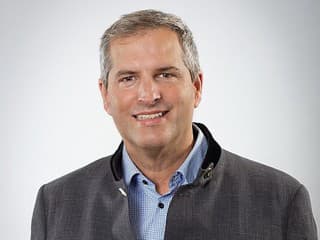 Christian Bauer skolaboval priamo