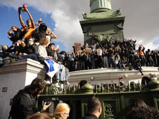 Násilné protesty vo Francúzsku