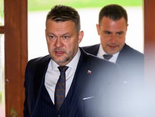 Na snímke minister investícií,