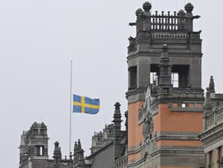 Na snímke vlajka veje