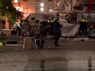 Polícia rozohnala stanový tábor