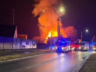 Na Jantárovej ulici horela
