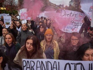 Protesty proti násiliu na