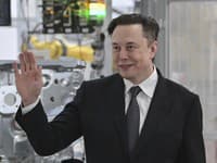Generálny riaditeľ spoločnosti Tesla Elon Musk sa v utorok 22. marca 2022 zúčastňuje otvorenia továrne Tesla Berlin Brandenburg v nemeckom Gruenheide.