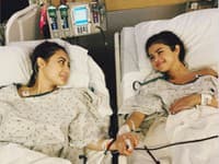 Selena Gomez s kamarátkou Franciou Raisa, ktorá jej darovala obličku.