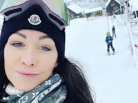 Tehotná Agáta Hanychová na snowboarde