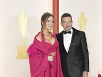 Antonio Banderas s partnerkou Nicole Kimpel
