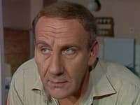 Celý život tajil homosexuálnu orientáciu: Čudná prosba na smrteľnej posteli a útek rodiny z pohrebu!