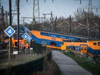 V Holandsku došlo k vážnej nehode vlaku.
