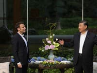 Francúzsky prezident Emmanuel Macron pokračuje v návšteve Číny