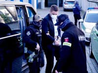 O väzbe pre Adama