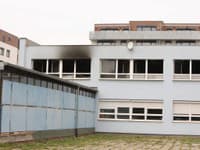 V bratislavskom gymnáziu na Teplickej ulici vypukol požiar.