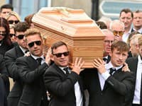 Ronan Keating pochoval svojho staršieho brata. 