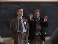 Christopher Nolan a Cillian Murphy počas natáčania filmu Oppenheimer

