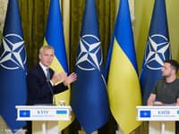 Jens Stoltenberg a Volodymyr Zelenskyj