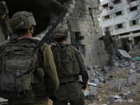 Izraelskí vojaci pri hraniciach pásma Gazy