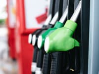 Sľuby sa sľubujú, čerti sa radujú: Najdrahší benzín za posledné mesiace! TAKÝTO vývoj predpovedá analytik