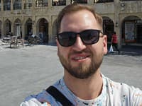 Samo Tomeček na dovolenke