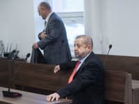 Na Špecializovanom trestnom súde (ŠTS) v Pezinku sa začal súdny proces s exšéfom Najvyššieho súdu SR Štefanom Harabinom.