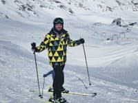 Samo Tomeček na lyžovačke v Rakúskych Alpách