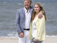 Holandský kráľ s dcérou Amaliou