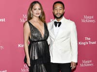 Chrissy Teigen a John Legend