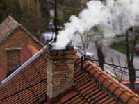 Pozor na začiatok vykurovacej sezóny! Zanedbaná kontrola komína vás môže pripraviť o státisíce eur