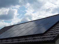 So spoločnosťou Východoslovenské energie je jednoduchá aj inštalácia fotovoltaických panelov.