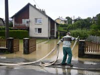 Situácia po silnom prívalovom daždi v obci Kamenná Poruba 